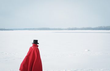 Логотип темы: История денди из Самары, который шьет и носит костюмы эпохи Просвещения